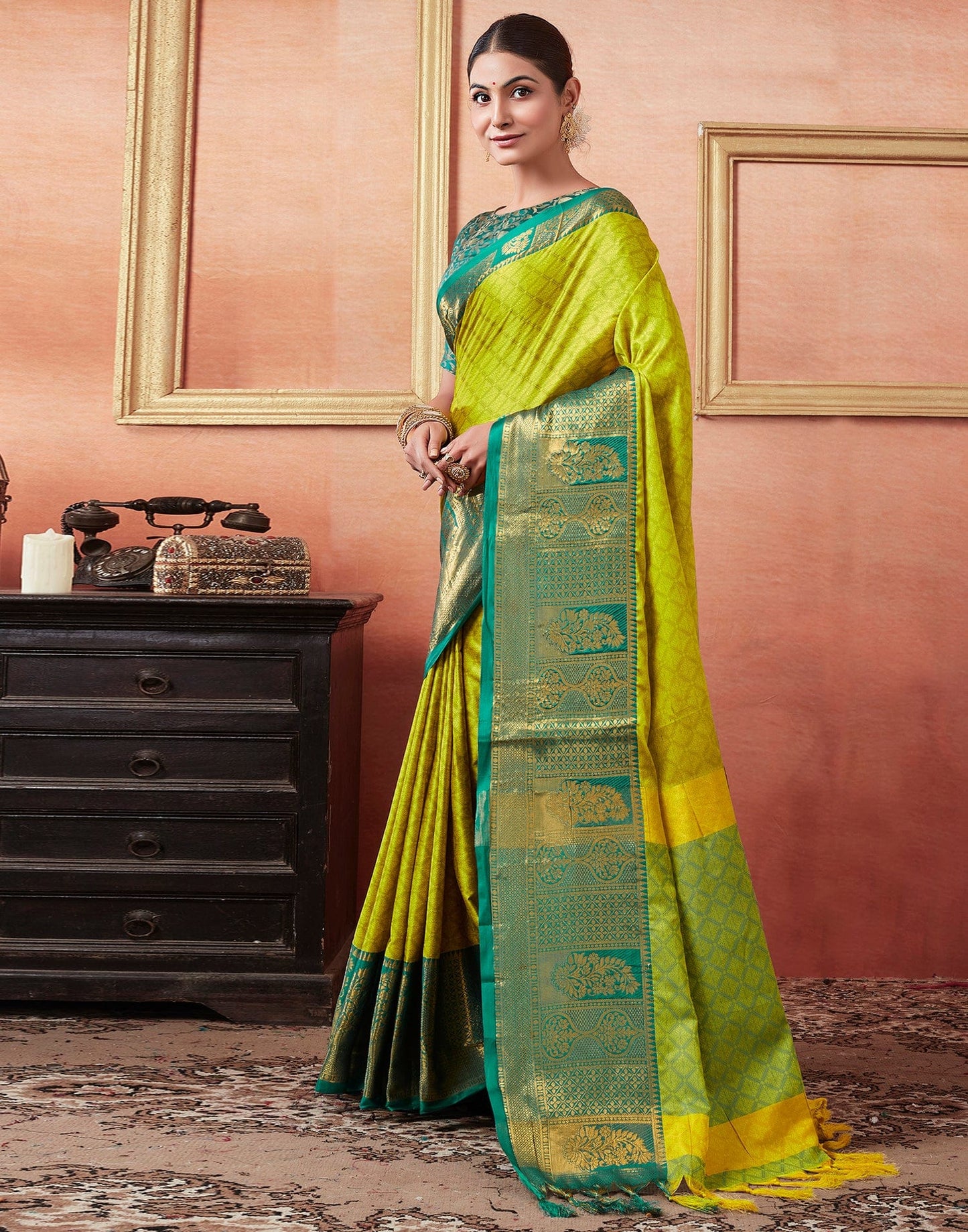 ETHNILUX Women's Silk Zari Stripe & Tassels Kanjivaram Saree