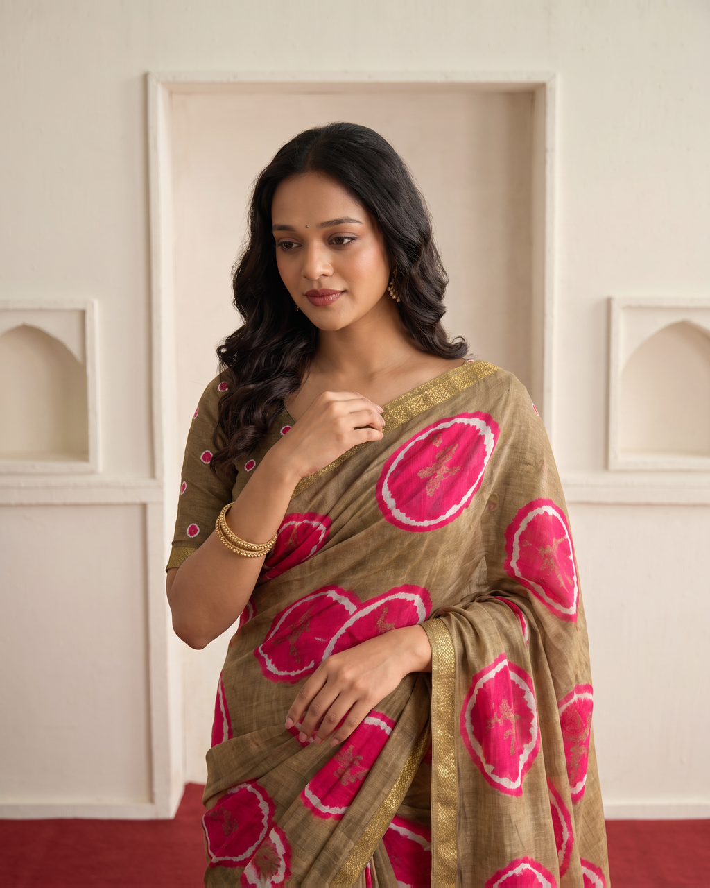Vintage Charm Chikoo & Pink Shibori Saree