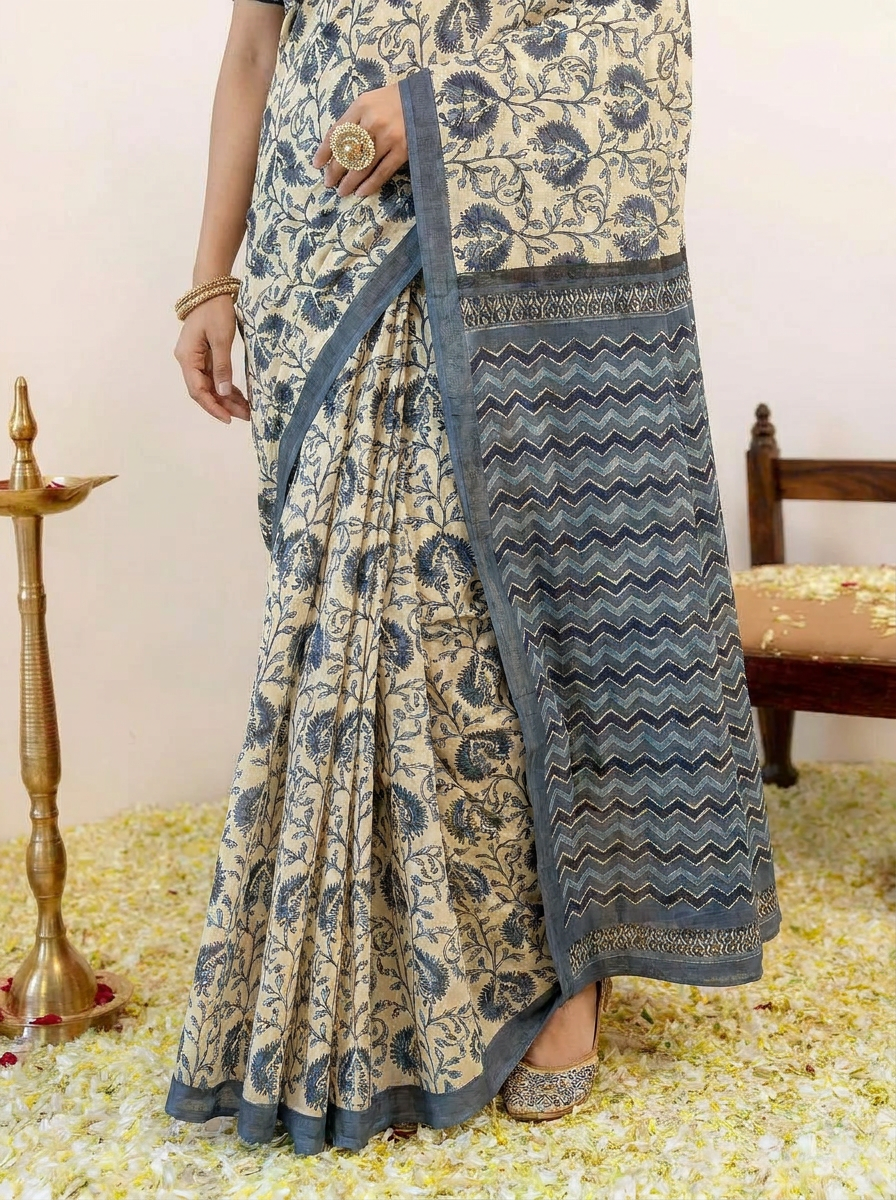 Elegant Pure Cotton Ivory & Grey Printed Saree with Designer Border - 05 lower closeup