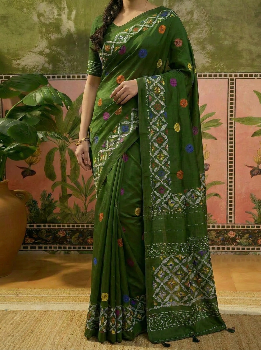 Pure Cotton Bottle Green Artistic Printed Saree with Contrast Pallu - 05 lower closeup