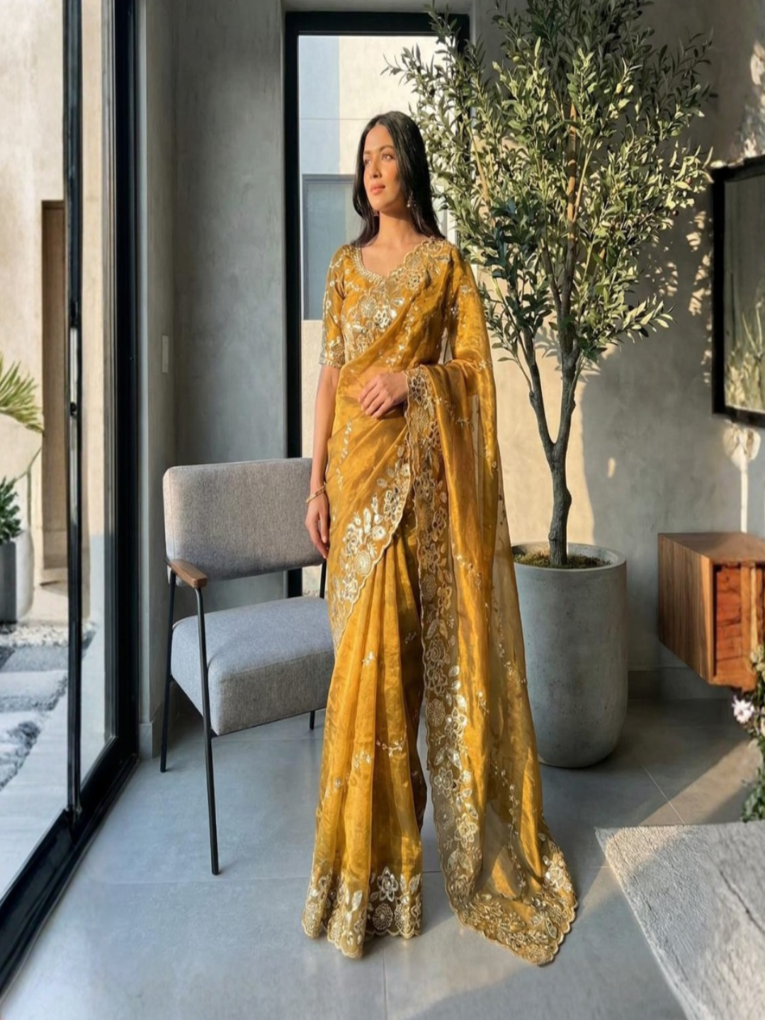 Farhina Fendy Chiffon Embroidered Saree