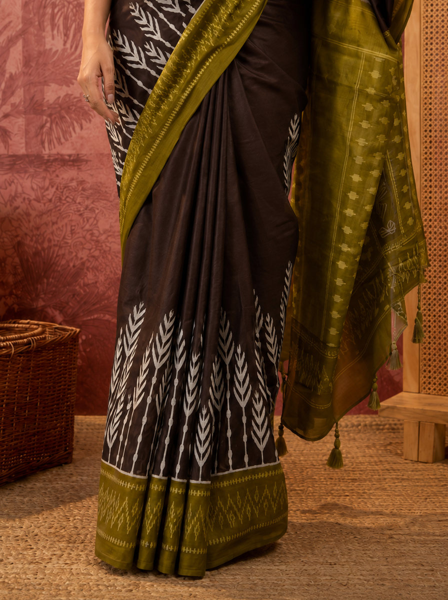 Traditional Ethnic Design Brown Printed Saree - 622f85b3 35ad 4b94 8954 672f1142d094