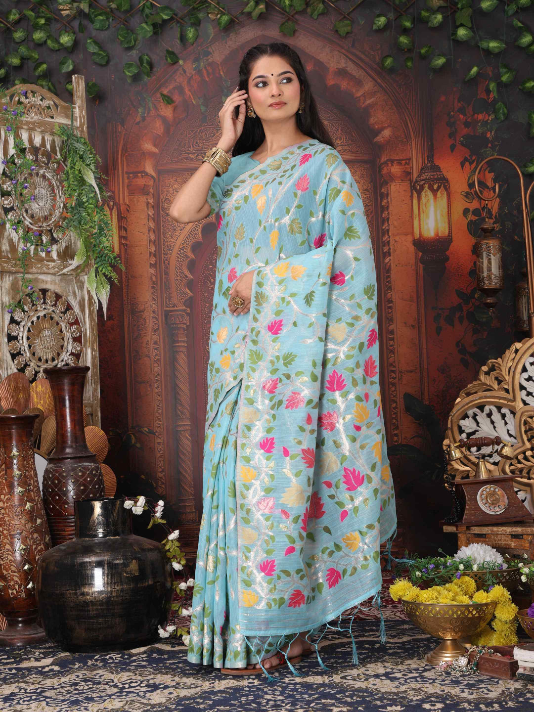 Traditional Linen Cotton Saree with Floral Design