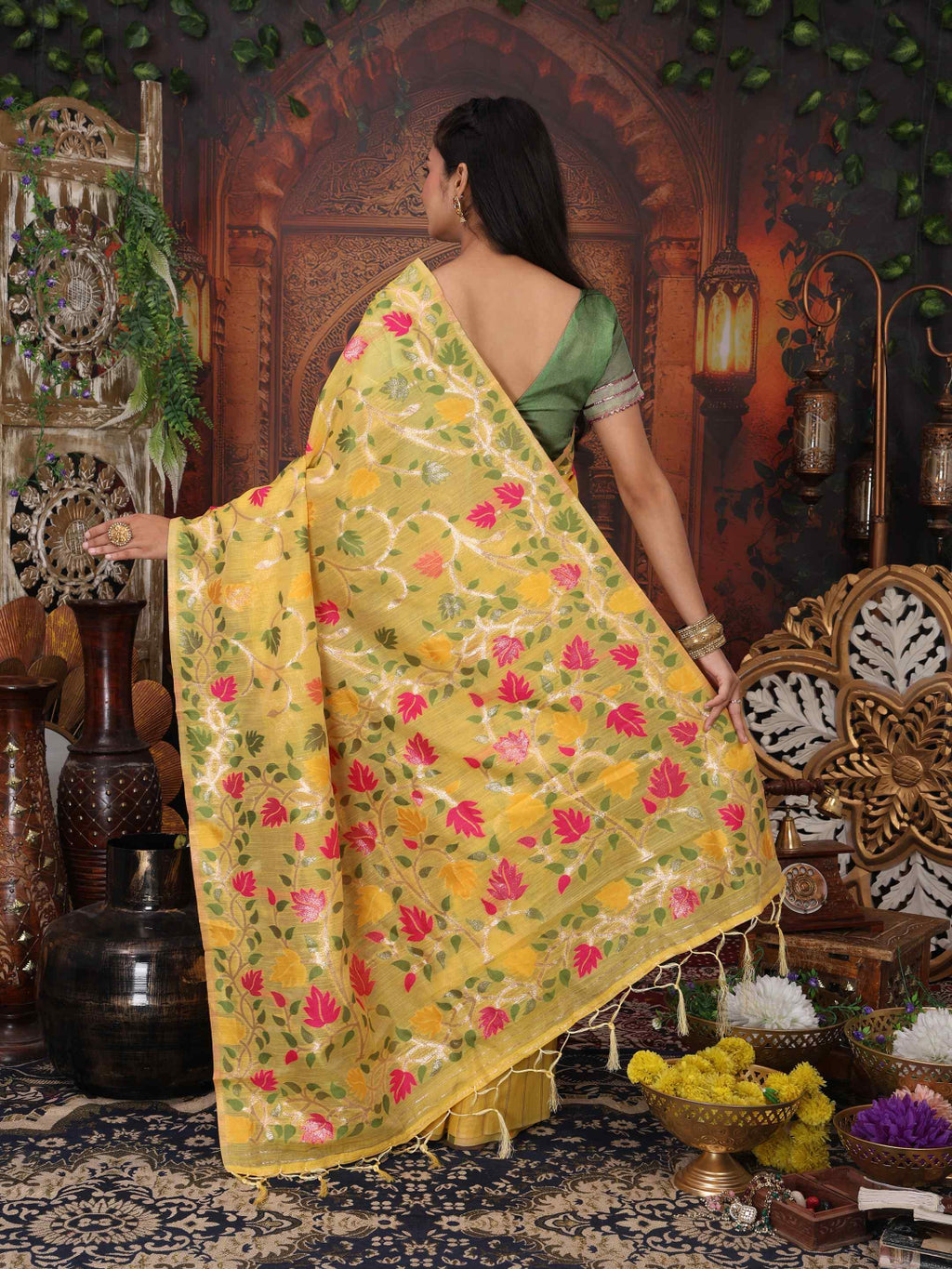 Traditional Linen Cotton Saree with Floral Design
