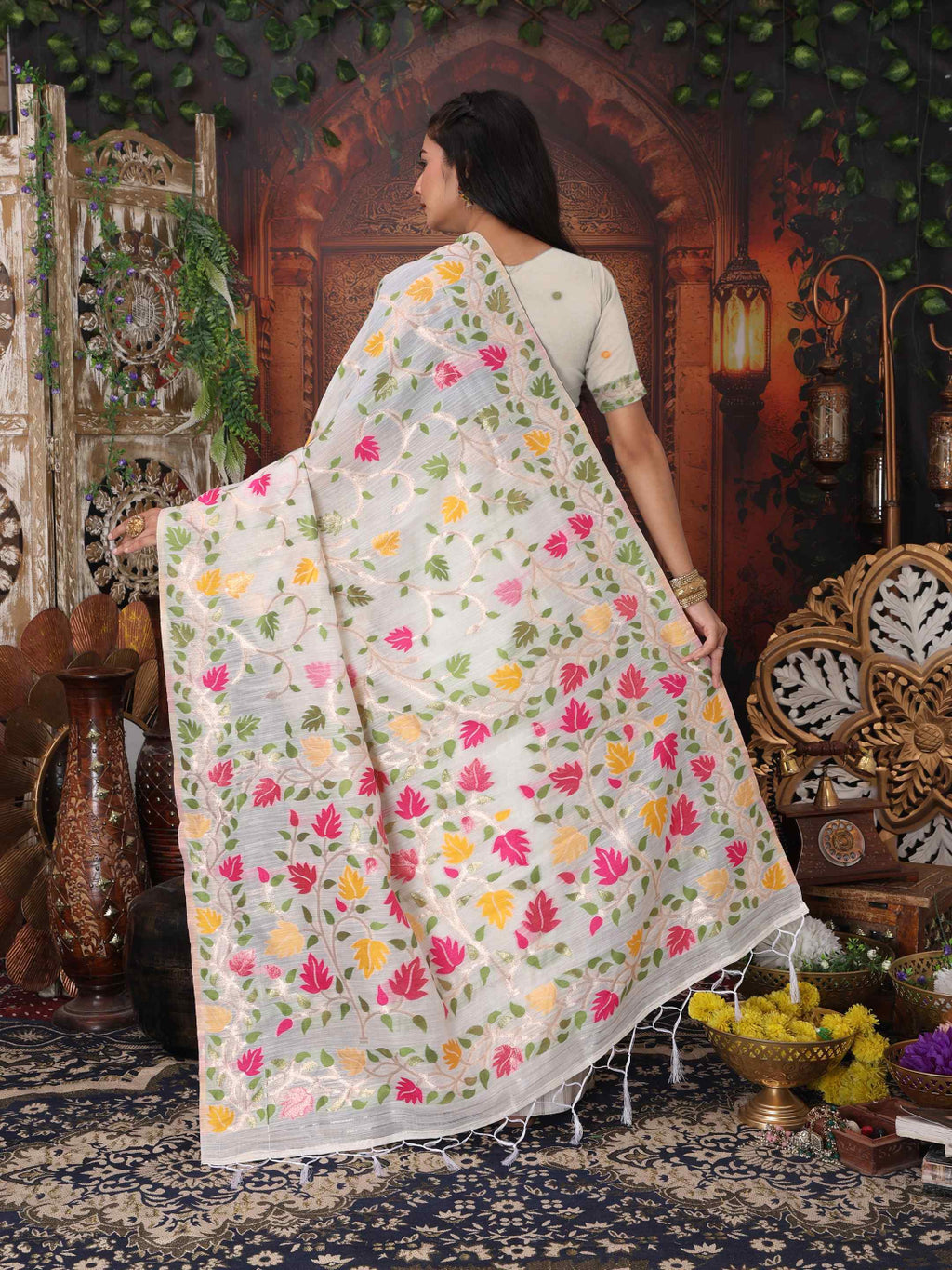 Traditional Linen Cotton Saree with Floral Design