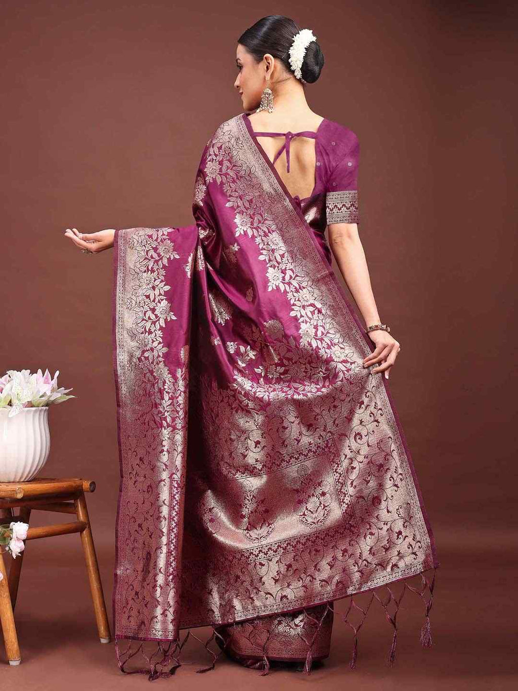 Dark Green Banarasi Silk Saree with Rich Zari Weaving & Heavy Pallu