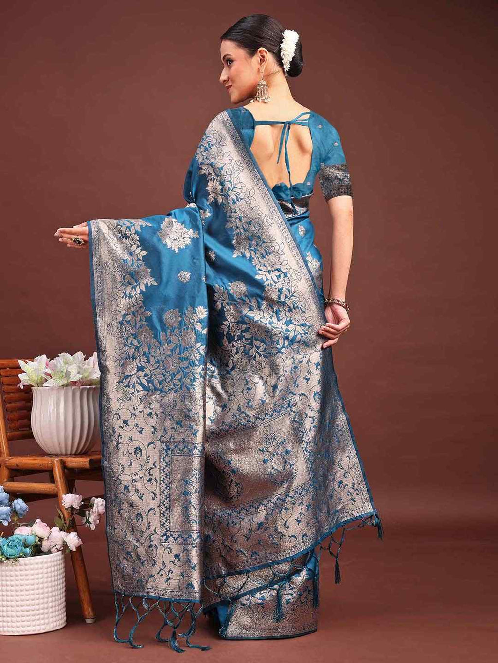 Dark Green Banarasi Silk Saree with Rich Zari Weaving & Heavy Pallu