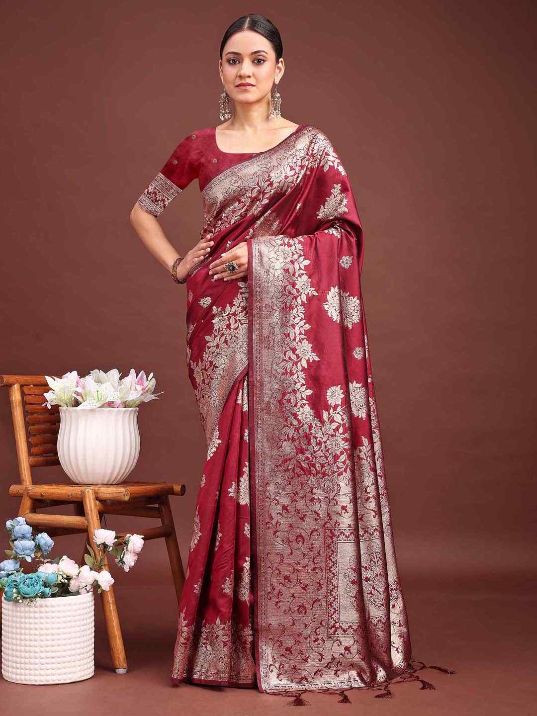 Dark Green Banarasi Silk Saree with Rich Zari Weaving & Heavy Pallu