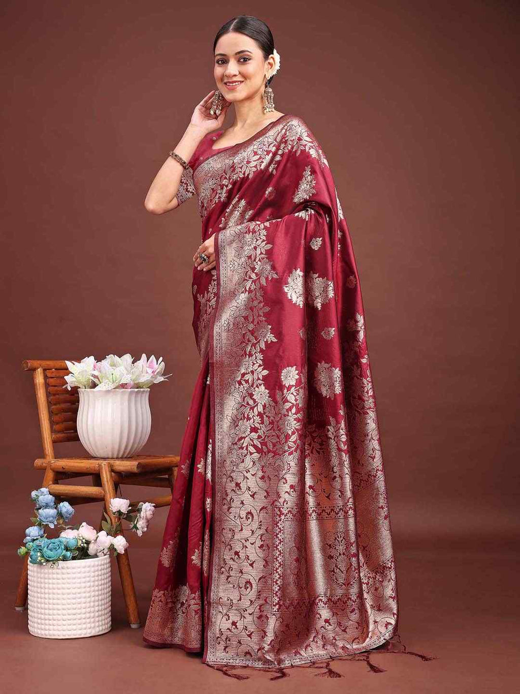 Dark Green Banarasi Silk Saree with Rich Zari Weaving & Heavy Pallu