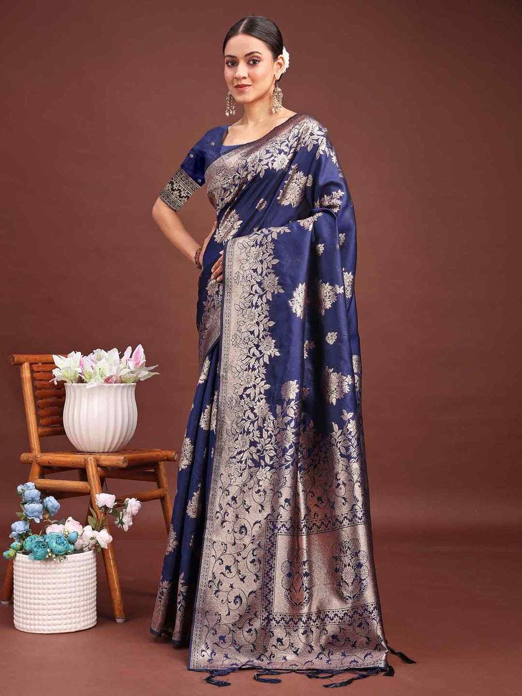 Dark Green Banarasi Silk Saree with Rich Zari Weaving & Heavy Pallu