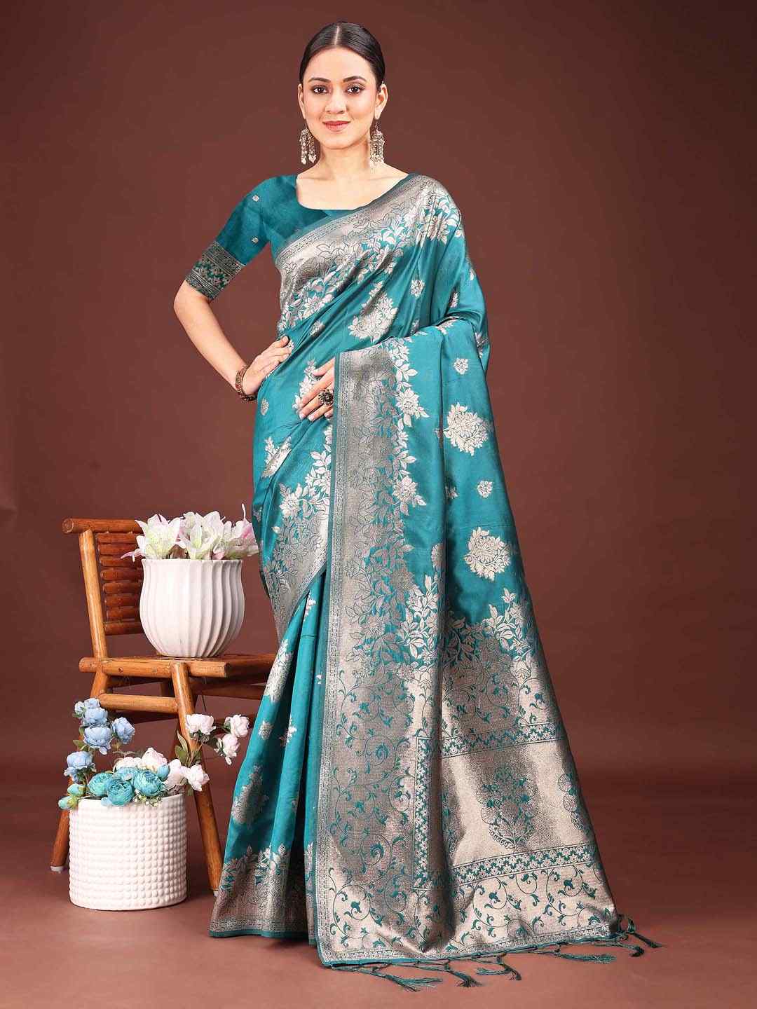 Dark Green Banarasi Silk Saree with Rich Zari Weaving & Heavy Pallu