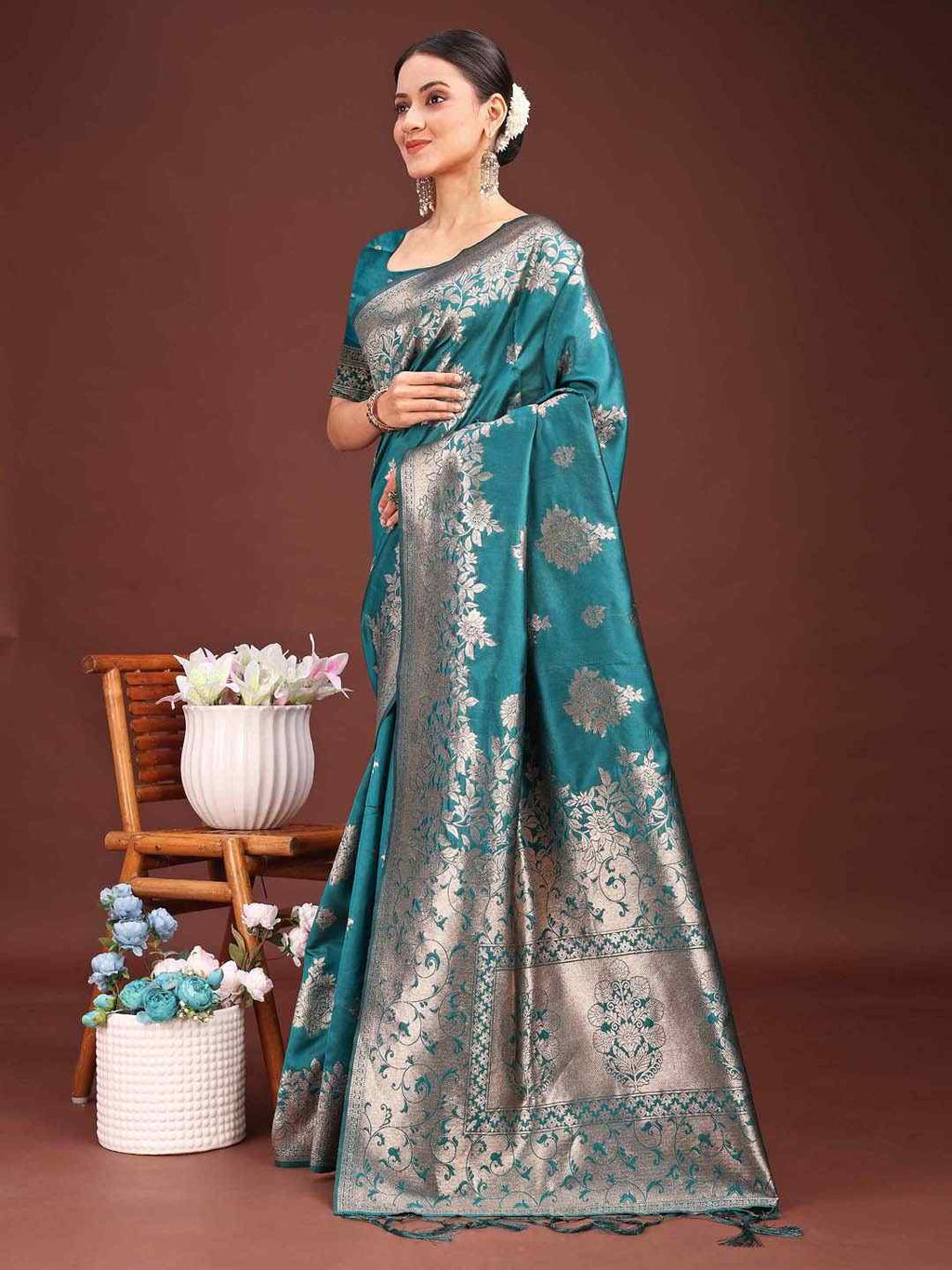 Dark Green Banarasi Silk Saree with Rich Zari Weaving & Heavy Pallu