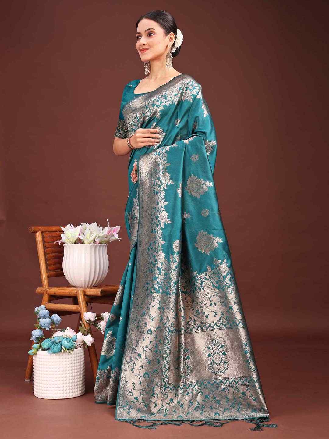 Dark Green Banarasi Silk Saree with Rich Zari Weaving & Heavy Pallu