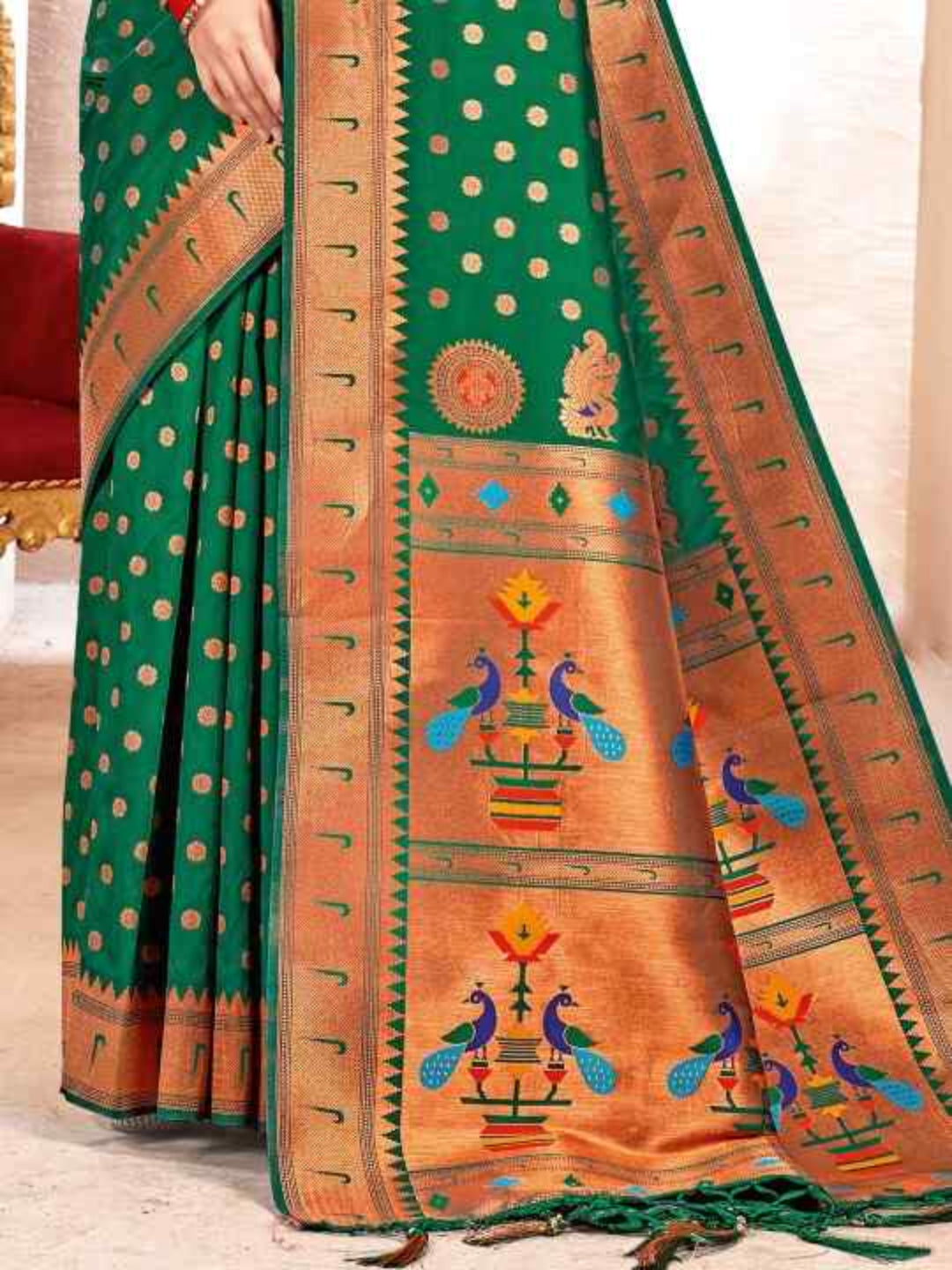 A Symphony in Silk: The Hot Pink Paithani Saree