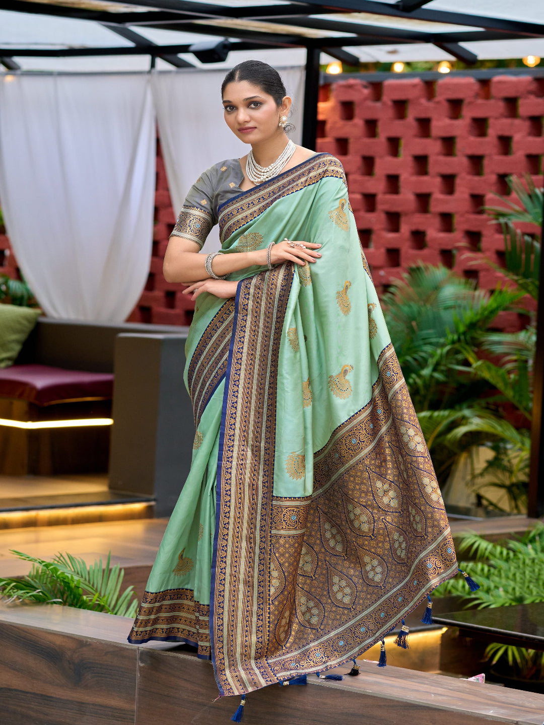 Elegant Peach Silk Saree with Contrast Maroon Heavy Zari Work
