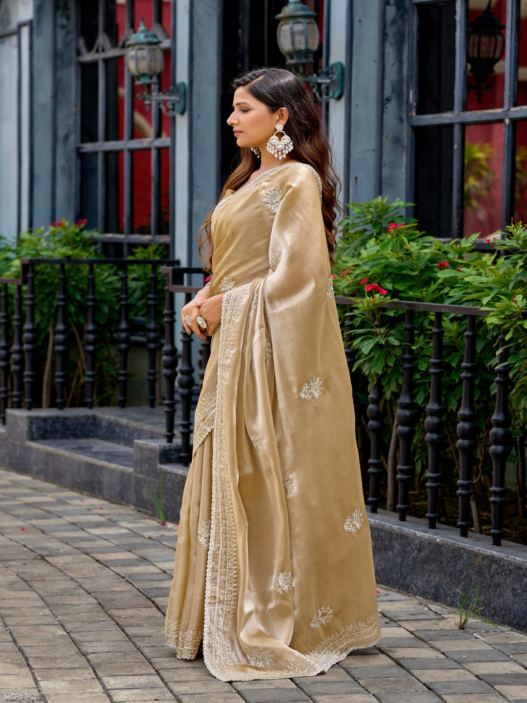 Contemporary Elegance: Shimmer Chiffon in Deep Violet