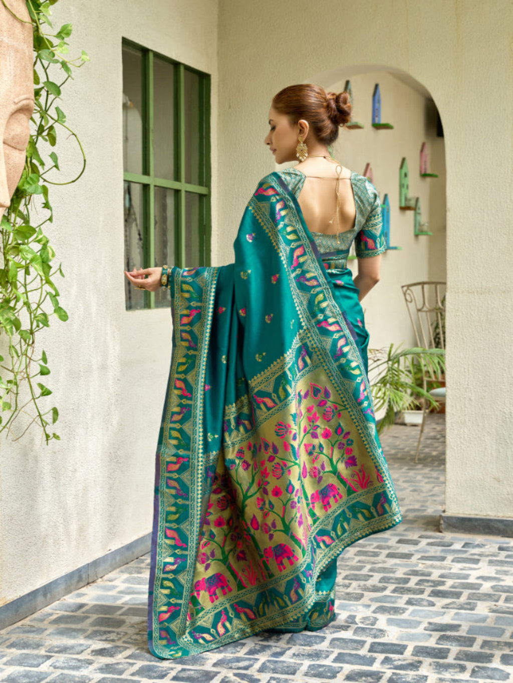 Lime Green Paithani Silk Saree features a standout  symbolizing prosperity and growth.