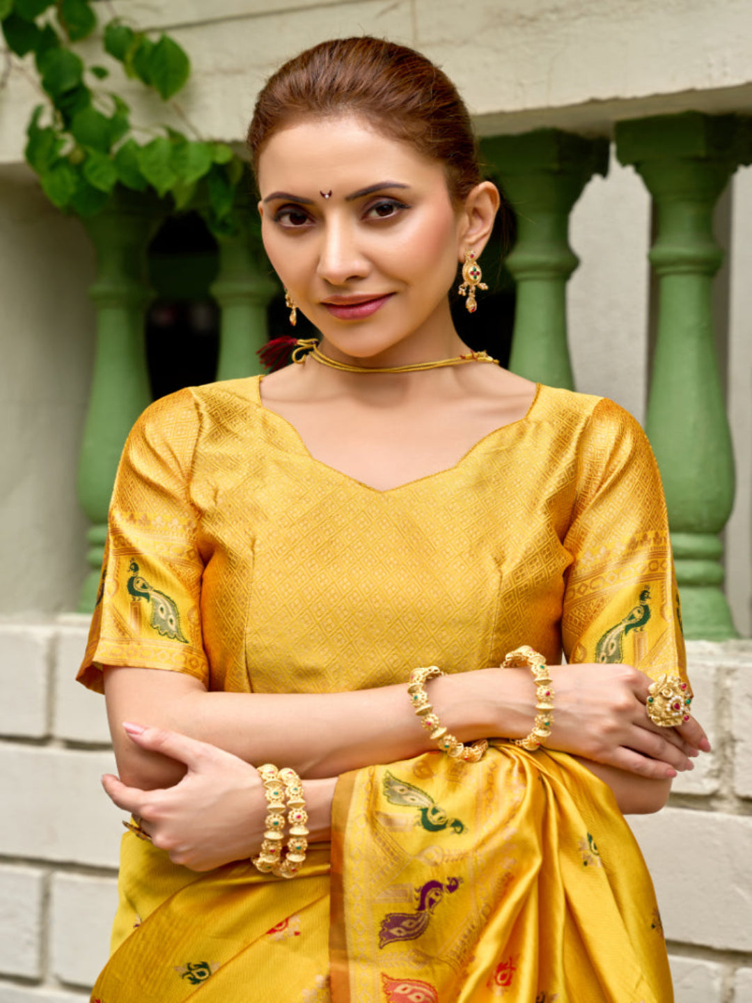 Lime Green Paithani Silk Saree features a standout  symbolizing prosperity and growth.