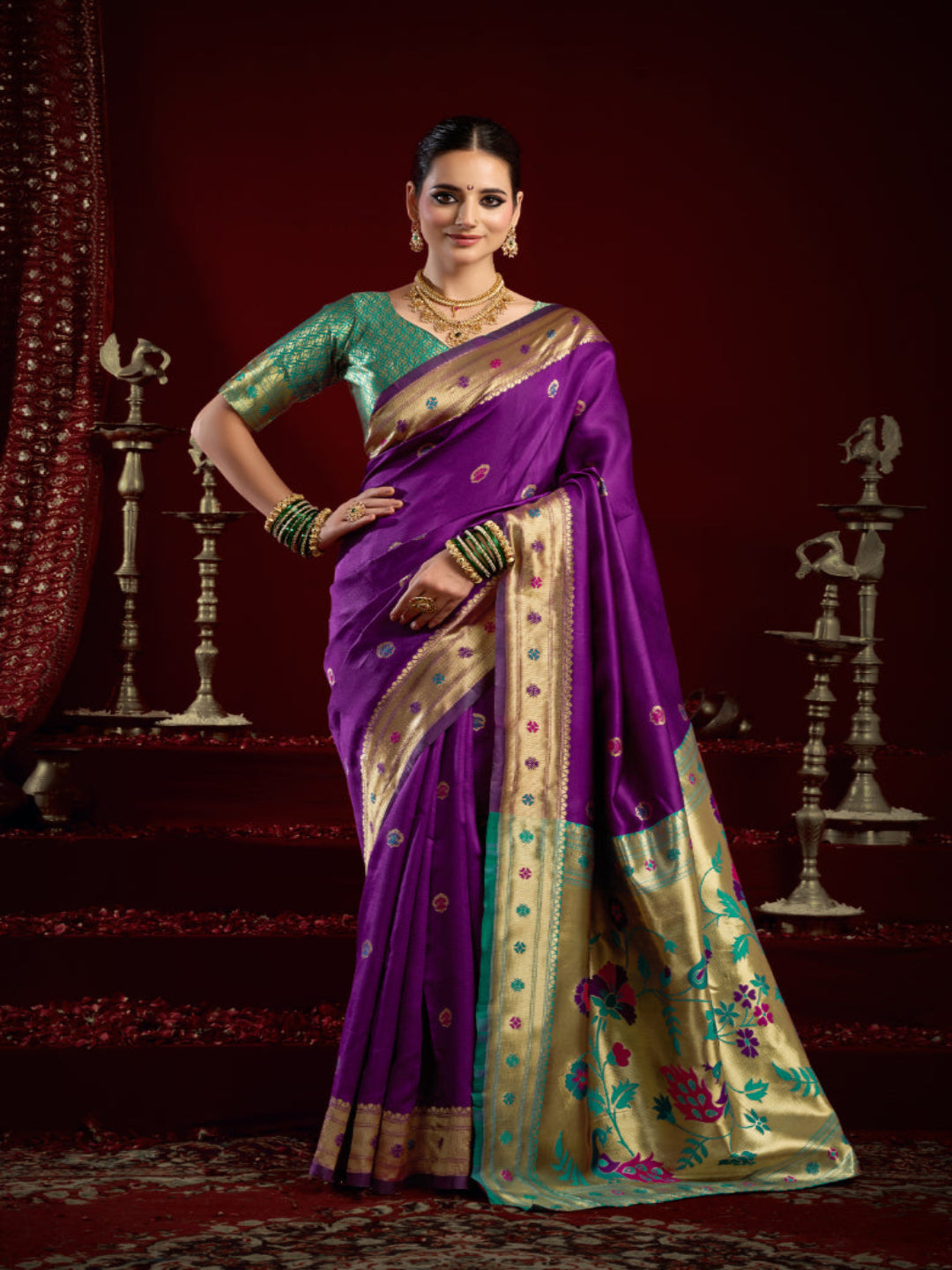 "The Golden Glow of Tradition silk bland butti weaving Paithani saree