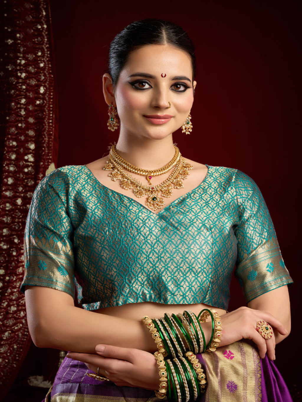 "The Golden Glow of Tradition silk bland butti weaving Paithani saree