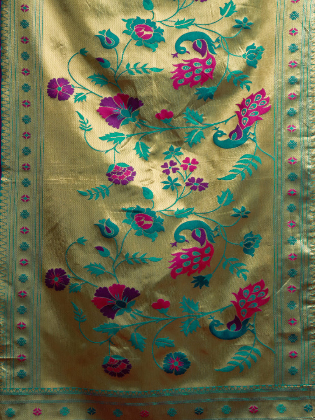 "The Golden Glow of Tradition silk bland butti weaving Paithani saree