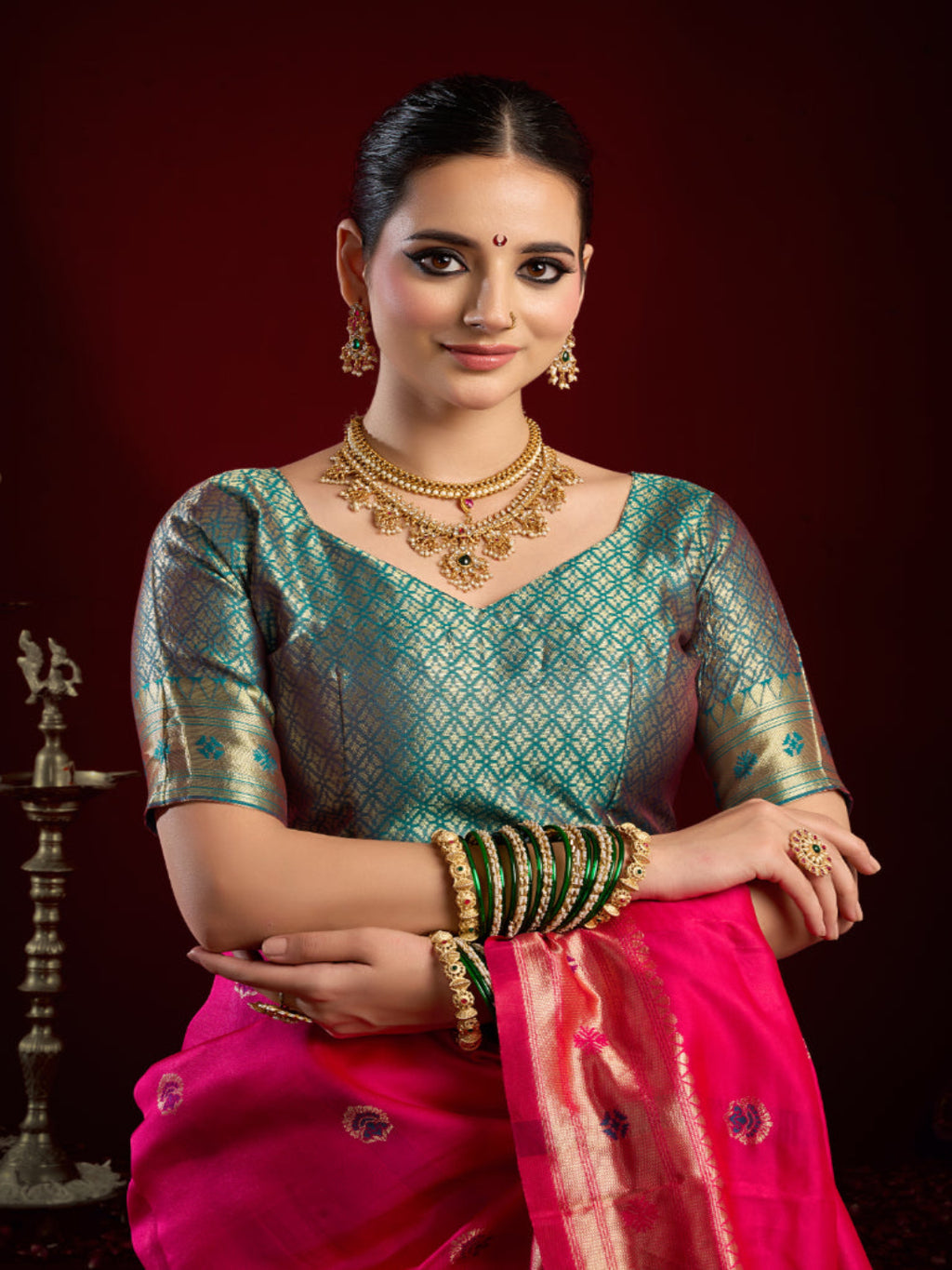 "The Golden Glow of Tradition silk bland butti weaving Paithani saree
