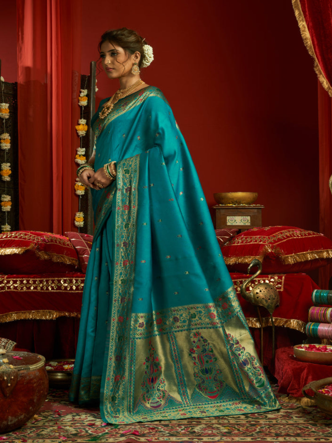 Emerald Heritage: Captures the deep green hue and the traditional Paithani artistry.