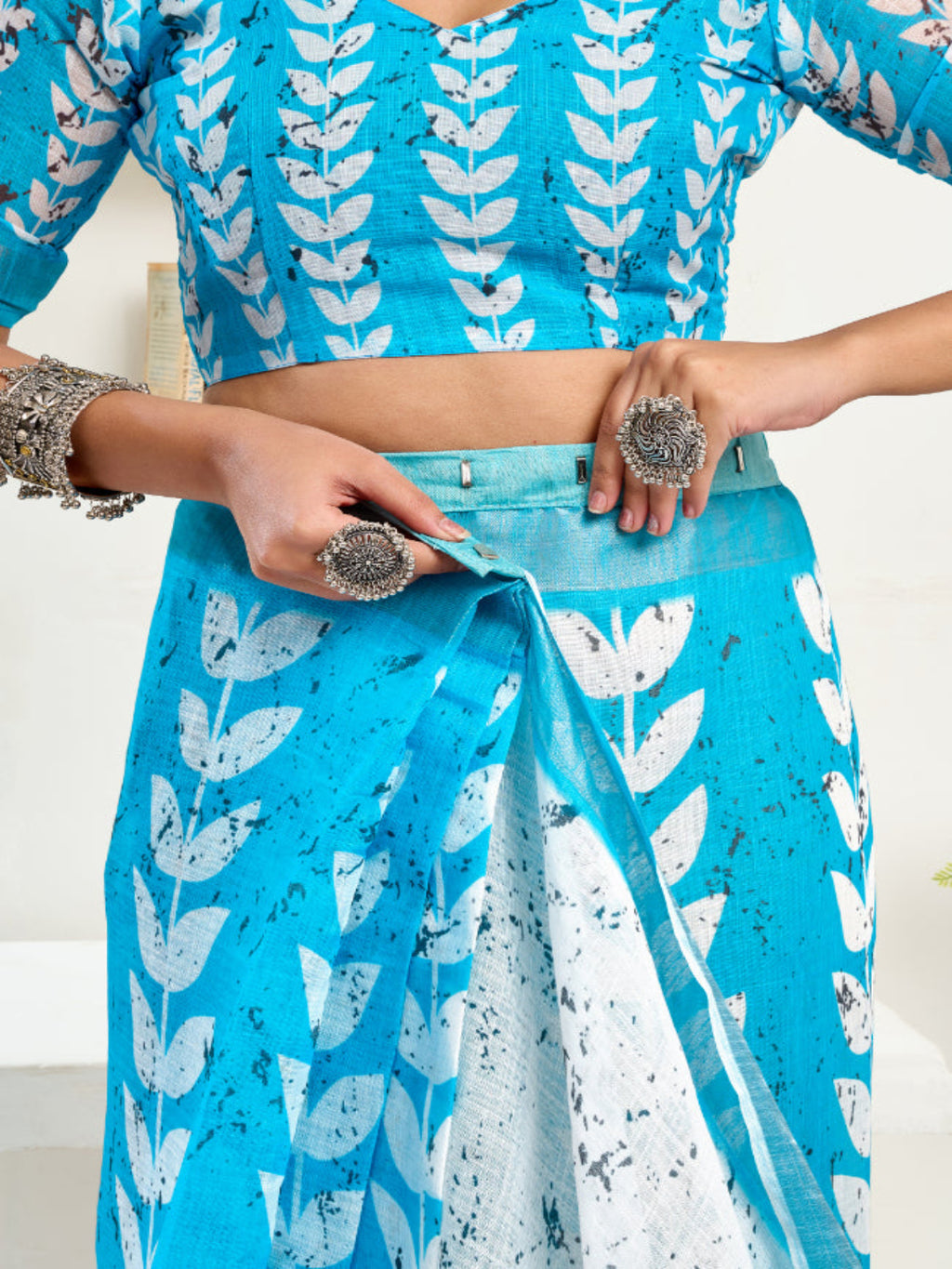 Blue & White Floral Linen ready to wear with zari border saree (Copy)