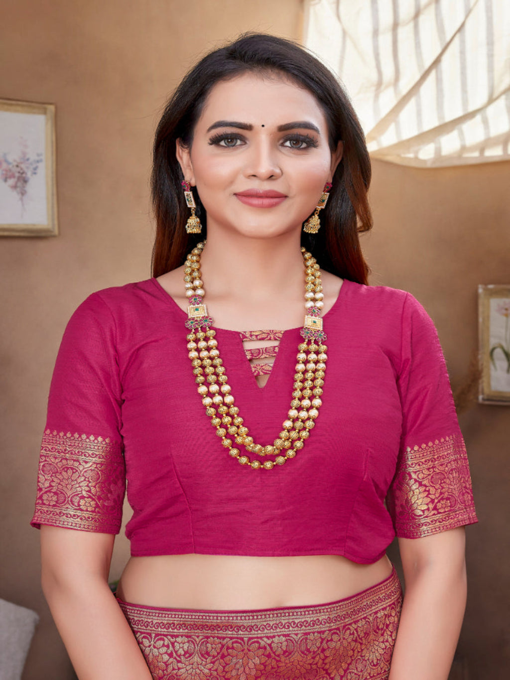 Silk Blend Contemporary Saree with Booti and Plain Work