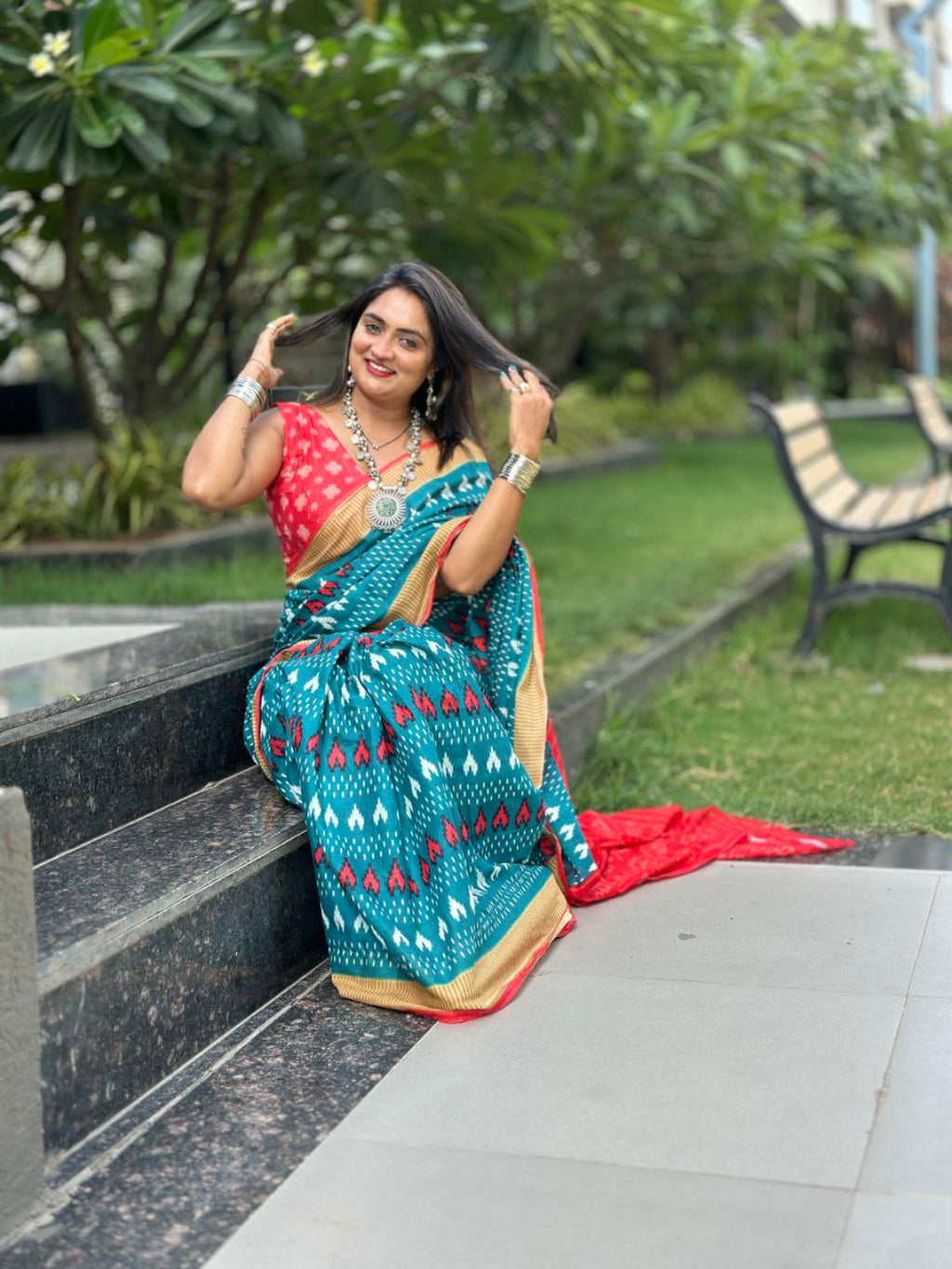 Pochampally Ikat Handloom Saree in Vibrant Orange and Blue.