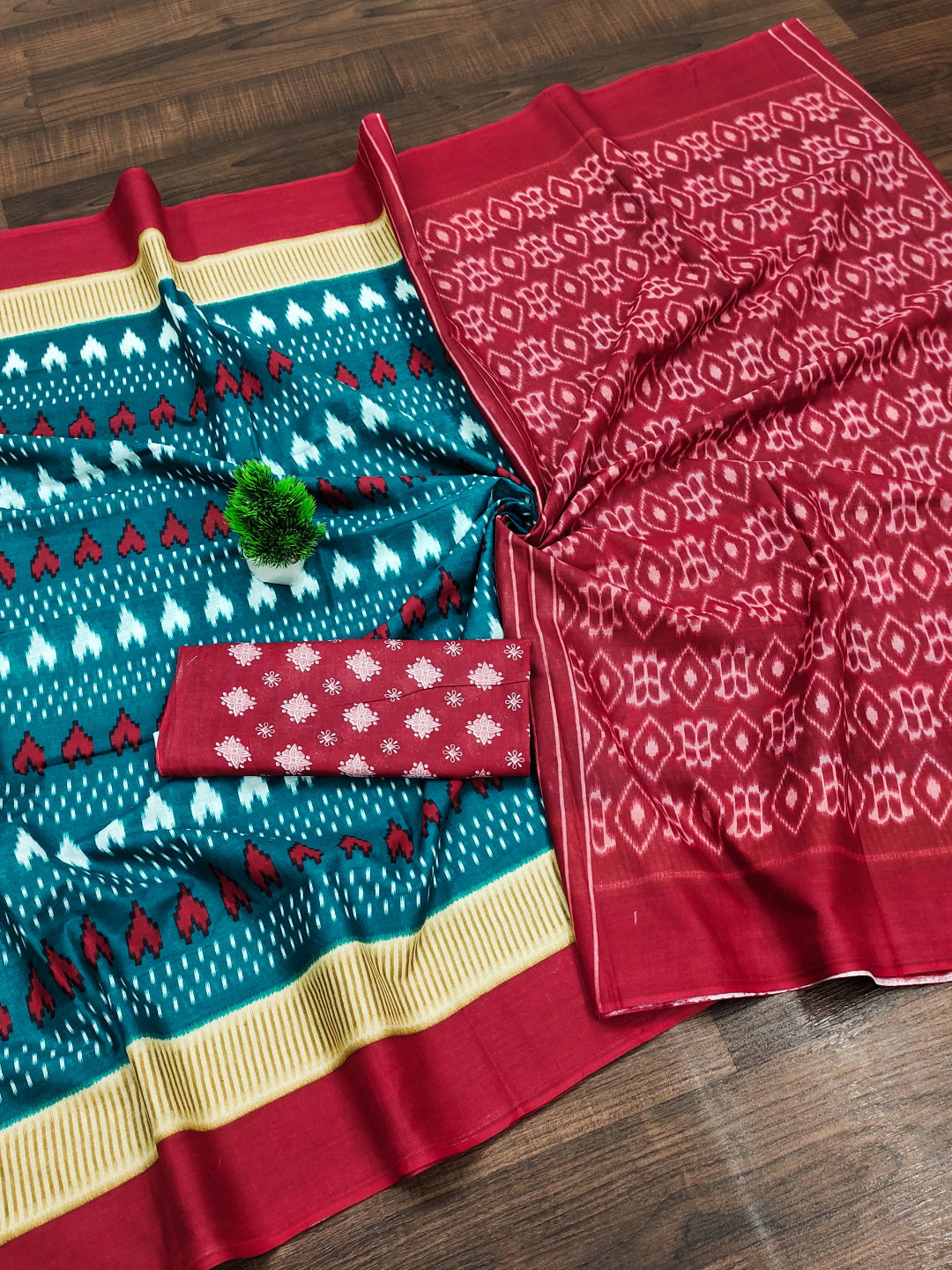 Pochampally Ikat Handloom Saree in Vibrant Orange and Blue.