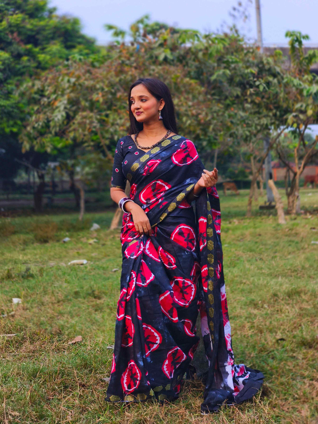 Vintage Charm Chikoo & Pink Shibori Saree