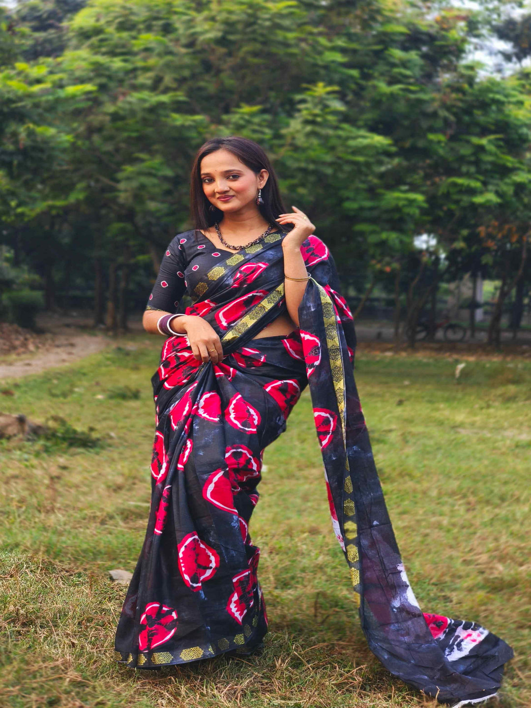 Vintage Charm Chikoo & Pink Shibori Saree
