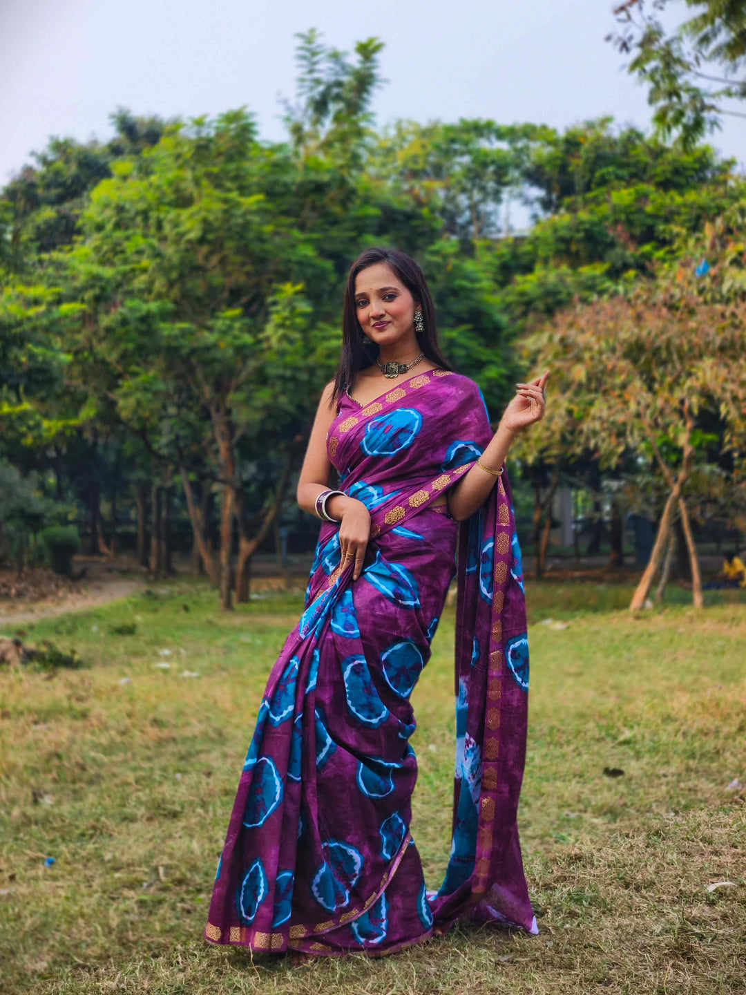 Vintage Charm Chikoo & Pink Shibori Saree
