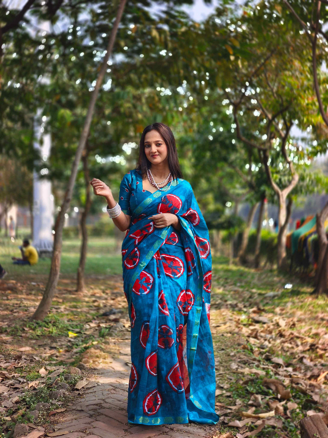 Vintage Charm Chikoo & Pink Shibori Saree