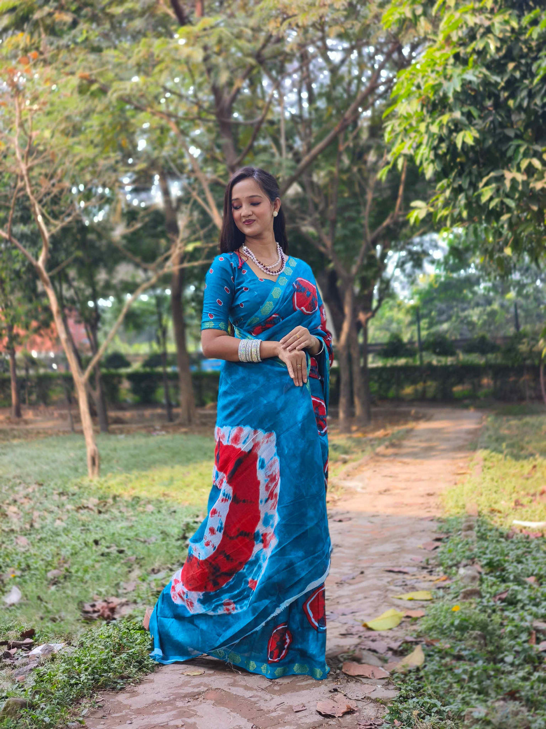 Vintage Charm Chikoo & Pink Shibori Saree