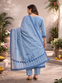 Women hand embroidered chikankarey kurta set
