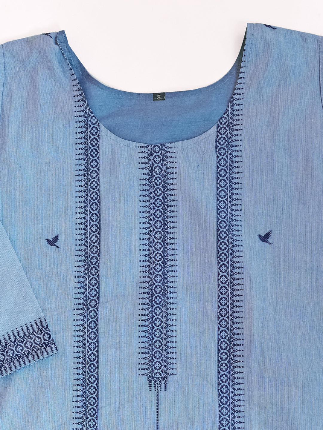 Women hand embroidered chikankarey kurta set
