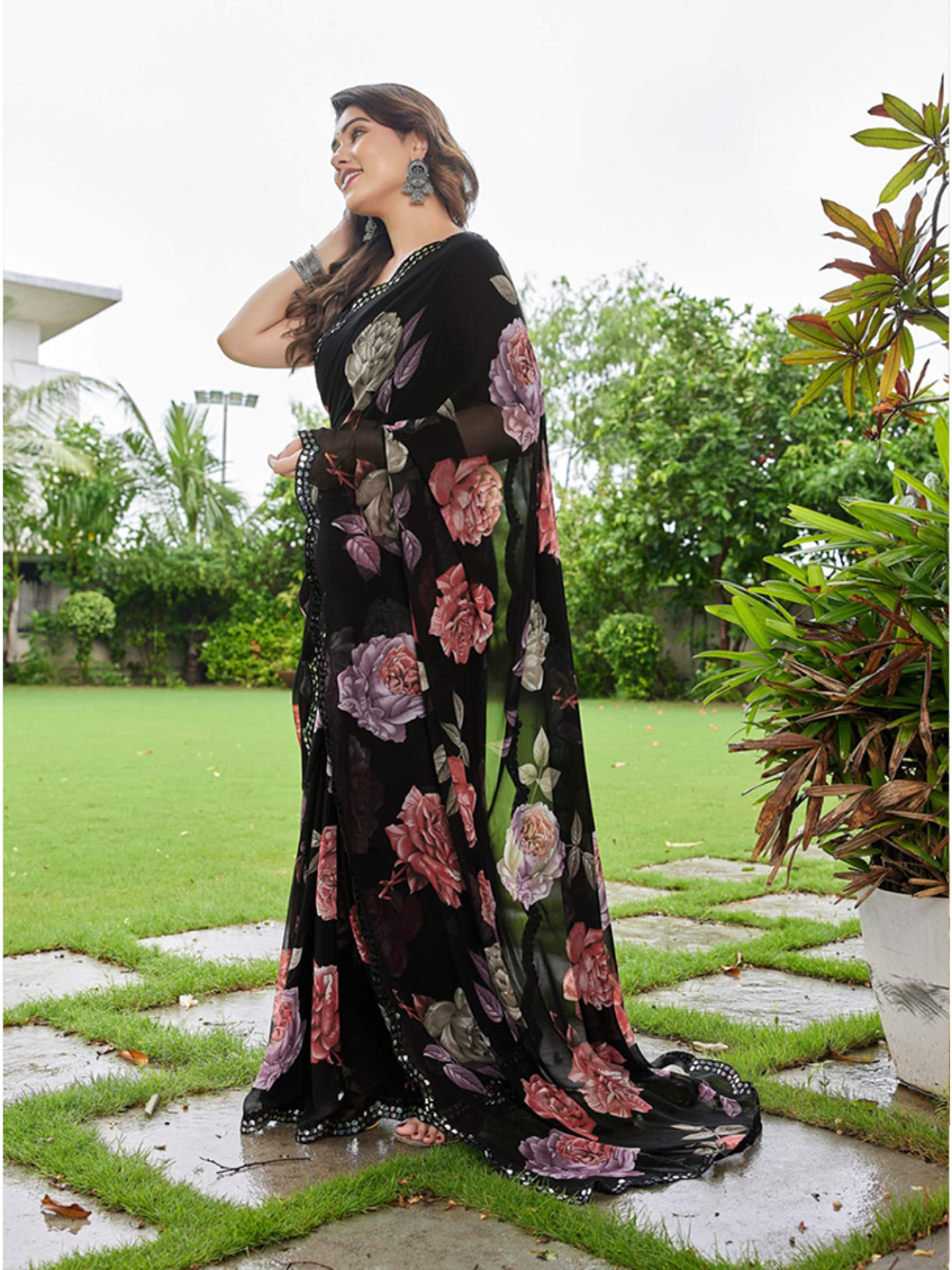 Elegant Black Floral Printed Georgette Saree with Designer Border – Party Wear & Casual Wear