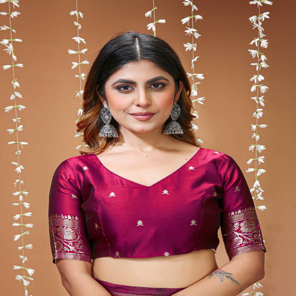 Elegant Wine Maroon Floral Printed Zari Border Saree with Designer Pallu – Festive & Wedding Wear