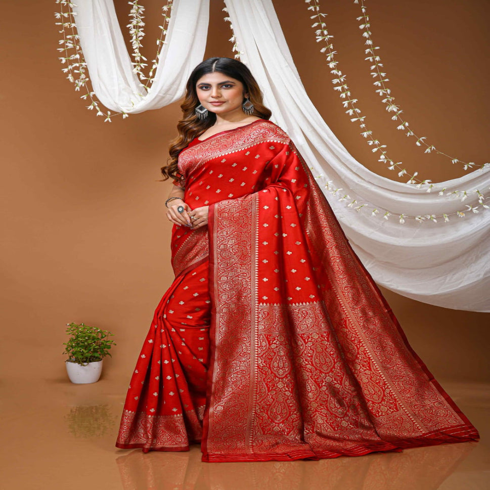 Elegant Red Banarasi Style Zari Woven Saree with Rich Golden Designer Pallu – Wedding & Festive Wear