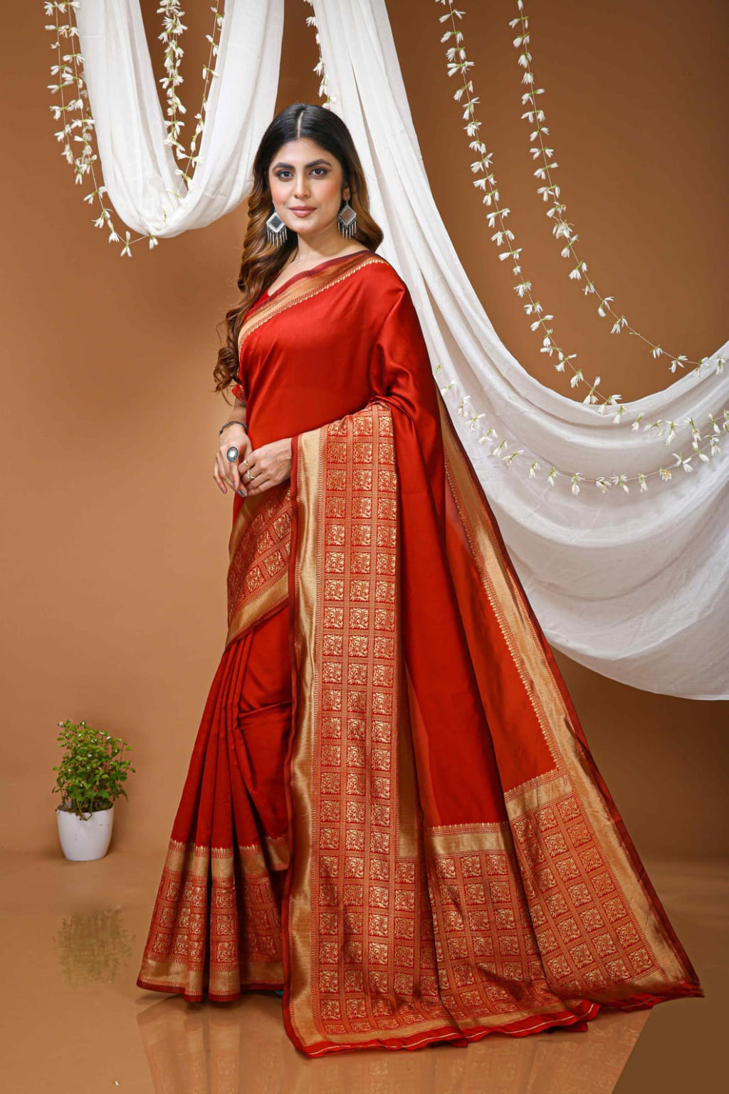 Elegant Red Banarasi Style Zari Woven Saree with Rich Golden Border – Festive & Wedding Wear