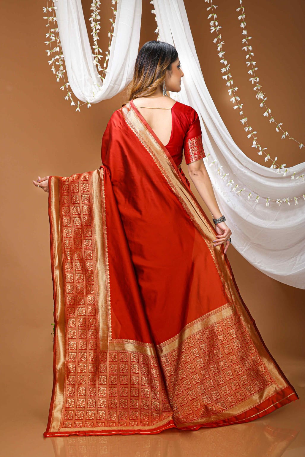 Elegant Red Banarasi Style Zari Woven Saree with Rich Golden Border – Festive & Wedding Wear