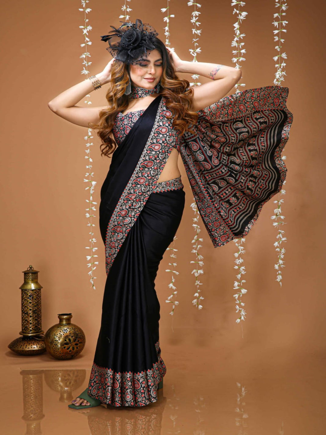 Stylish Black Printed Saree with Ethnic Paisley Border – Elegant Party & Casual Wear