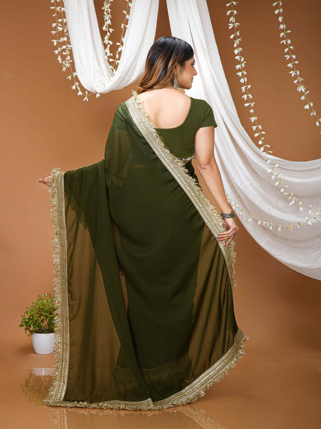 Elegant Black Saree with Golden Designer Lace Border – Party & Evening Wear