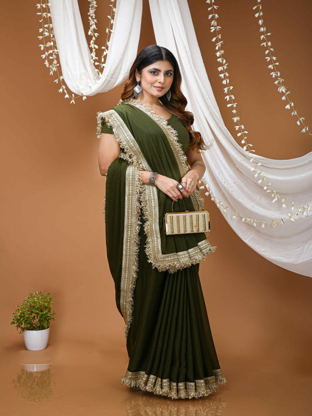 Elegant Black Saree with Golden Designer Lace Border – Party & Evening Wear