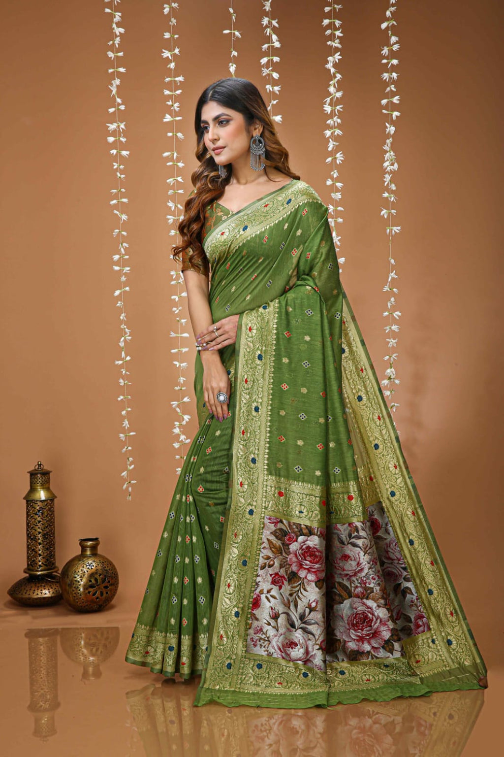 Elegant Green Designer Saree with Floral Printed Pallu – Festive & Traditional Wear