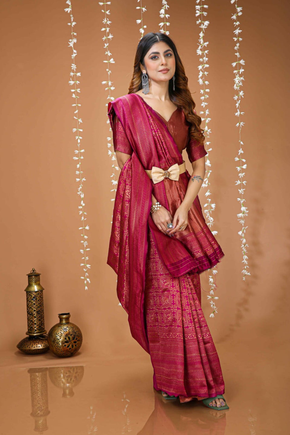 Elegant Rani Pink Banarasi Style Zari Woven Saree with Rich Designer Pallu – Wedding & Festive Wear