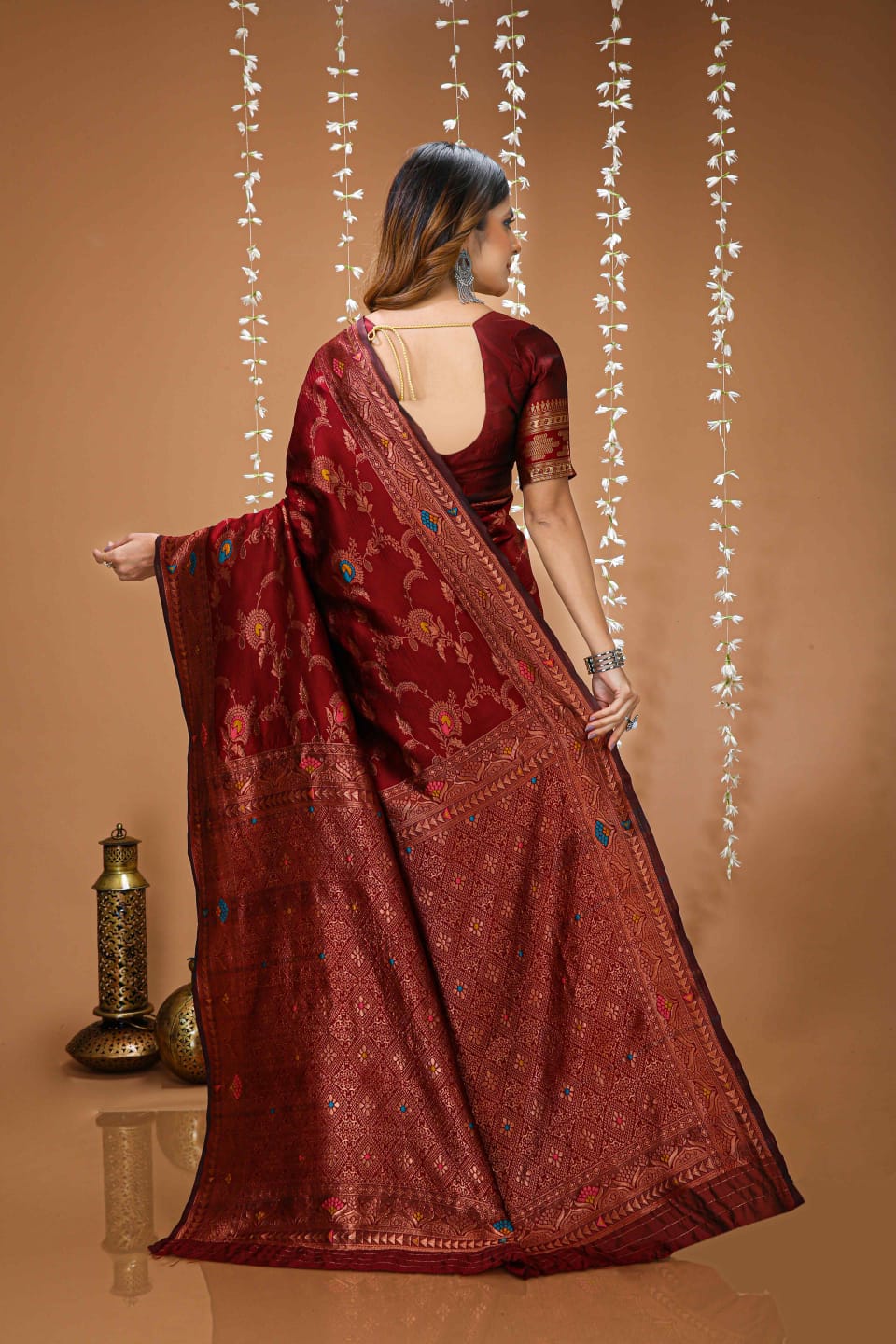 Elegant Maroon Zari Woven Banarasi Style Saree with Rich Designer Pallu – Wedding & Festive Wear