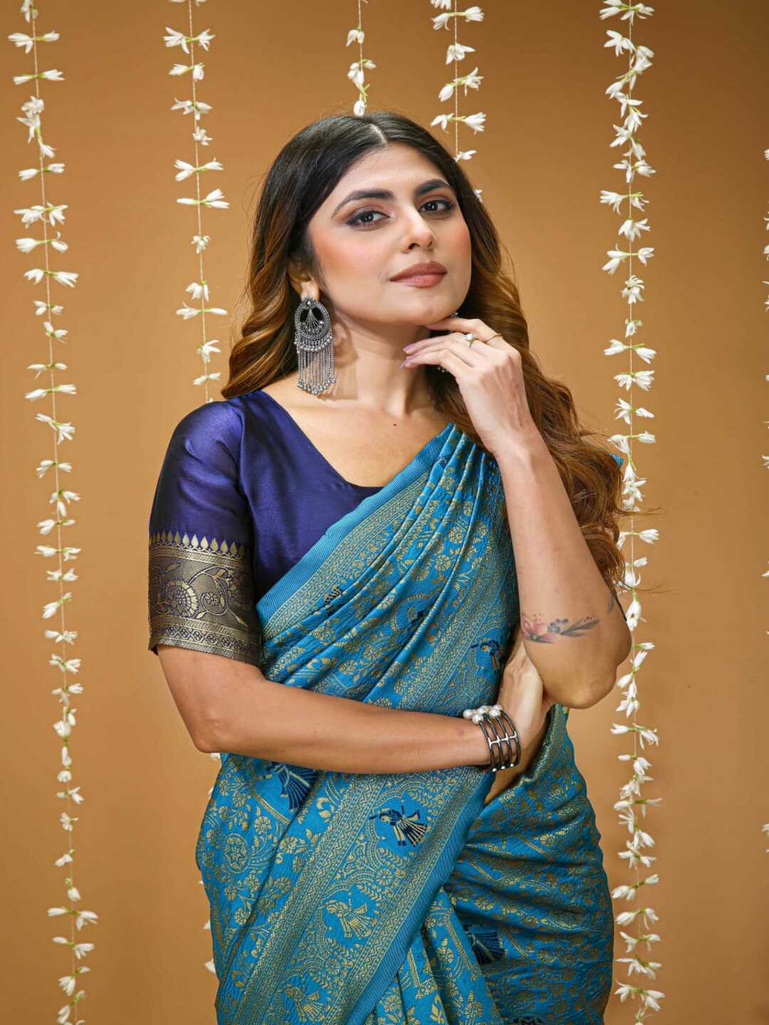 Graceful Pastel Green Banarasi Silk Saree with Rich Zari Border